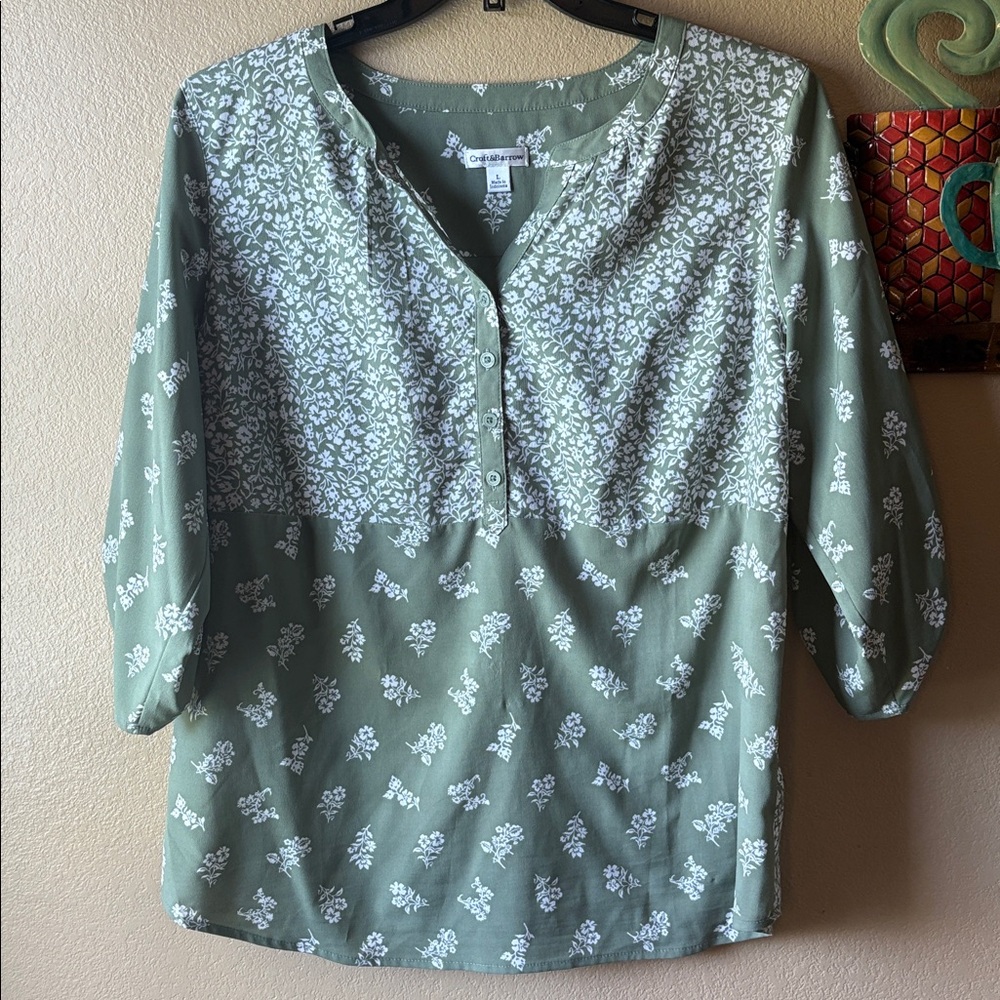 Croft & Barrow Olive Floral Top